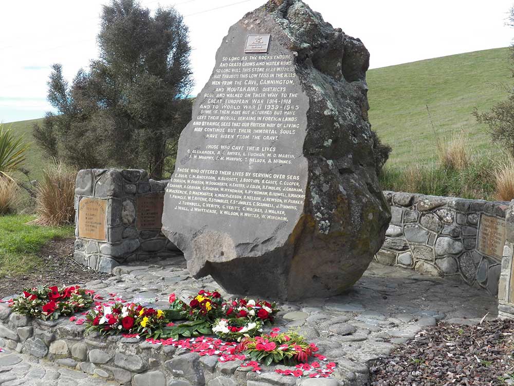 Cave District War Memorial, ANZAC Day 2015