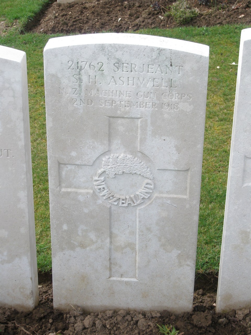 Sidney Ashwell's grave, Begneux British Cemetery
