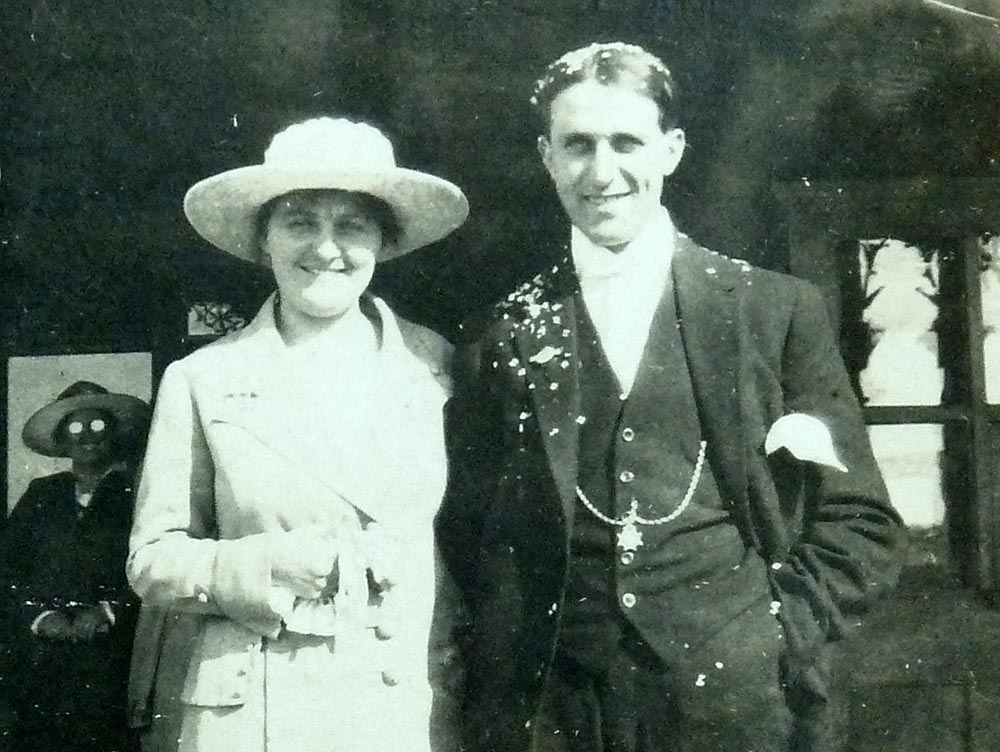 Robert (Bob) and Dorothy Smith on their wedding day