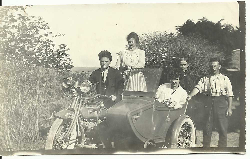 Cecil Averis (left) and family