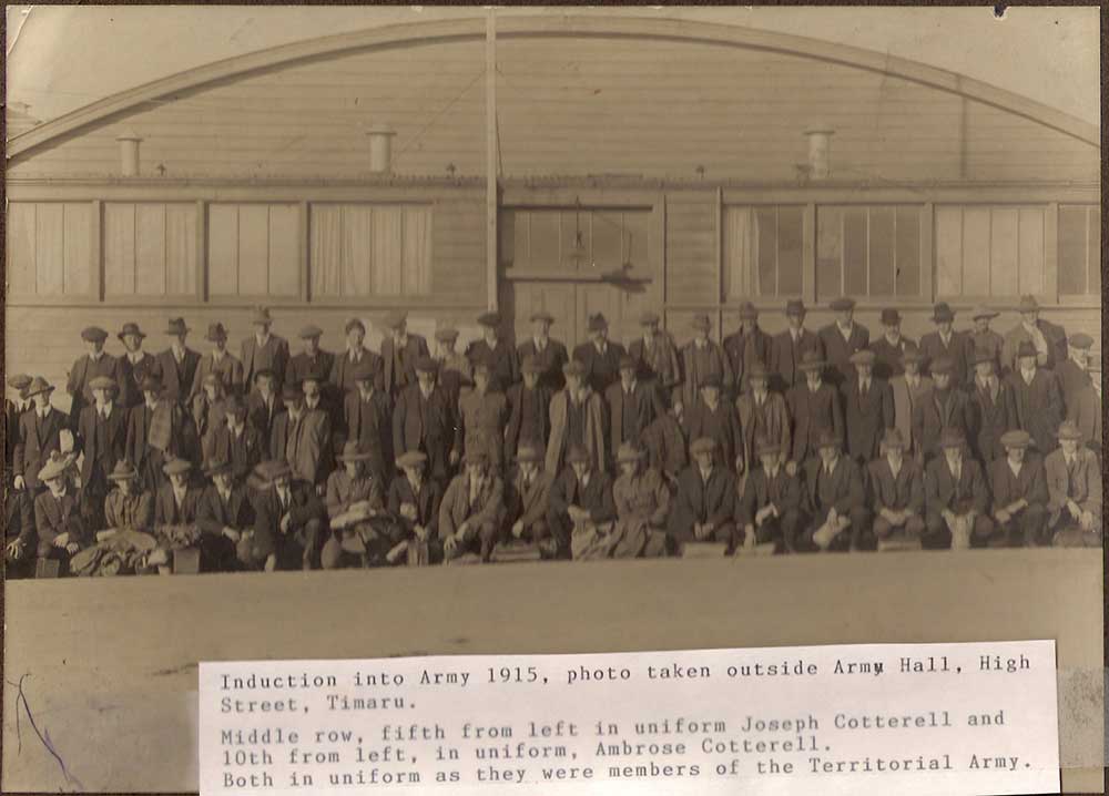 Recruits at the Timaru Drill Hall on High Street, 1915