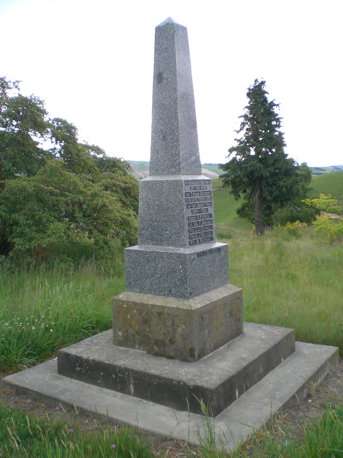 Taiko War Memorial, photographed in 2007