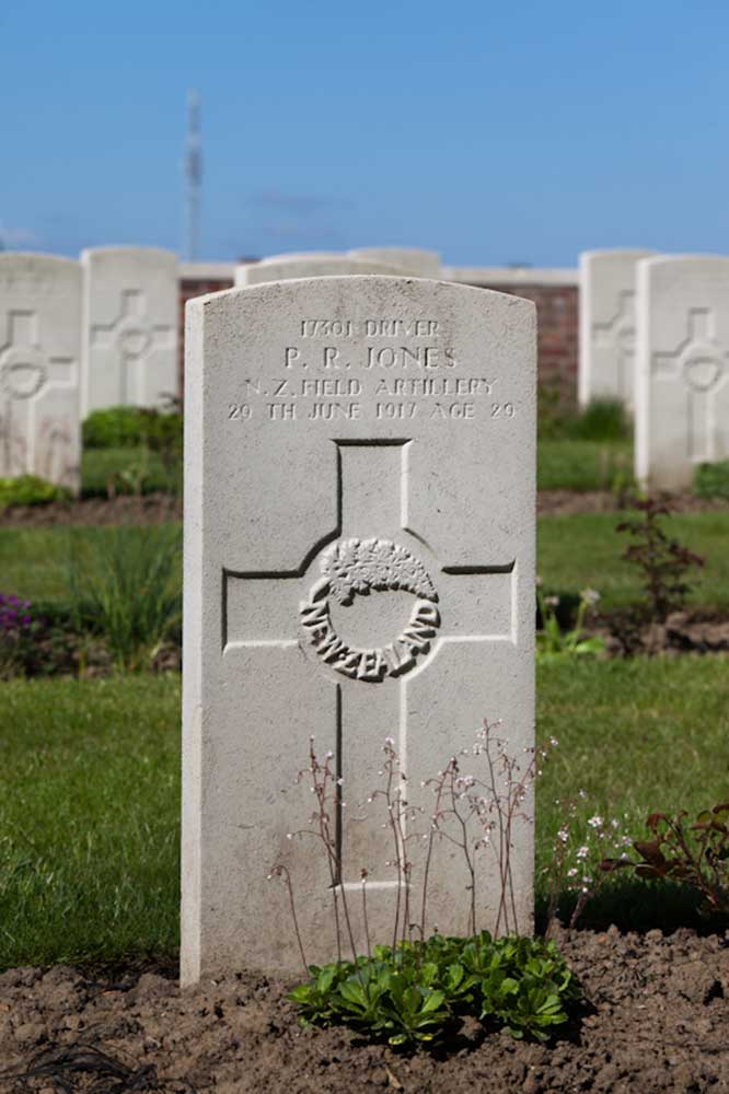 Headstone, Percival Raymond Jones, Motor Car Corner Cemetery, Belgium